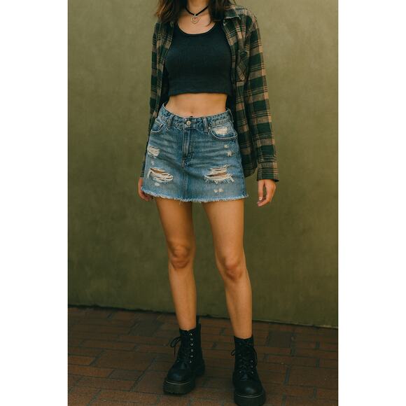 Abercrombie & Fitch Ripped Denim Mini Skirt 2 26" Blue Distressed Grunge Indie - Picture 1 of 10